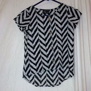 Black and white patterned Blouse